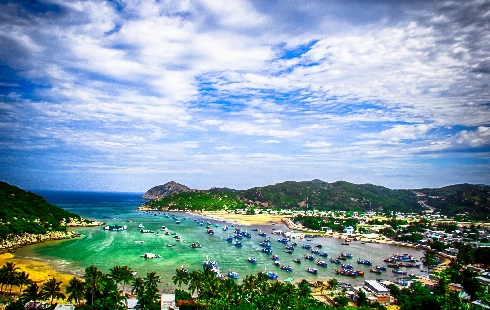 Рыбацкая деревня и бухта Винь Хи (Vinh Hy bay & fishing village)